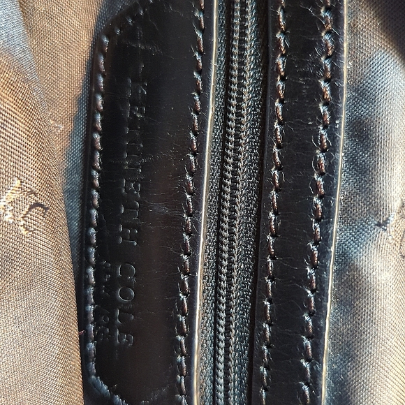 Kenneth Cole black leather shoulder handbag - Picture 5 of 5